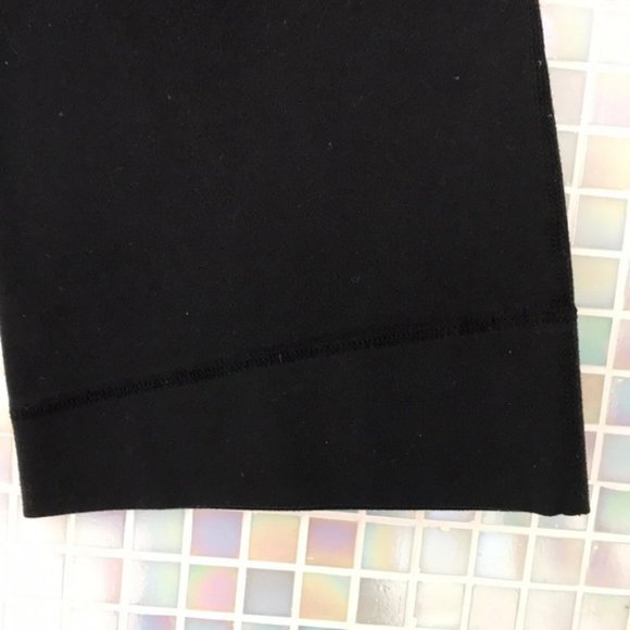 Lululemon Groove Crops/Clam Diggers Black Size 4 - Picture 6 of 7